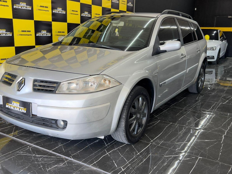 Compre já Renault Megane Grand Tour Dynam. Hi-Flex 1.6 16V 1.6 - DM Veículos em Guaíba - RS