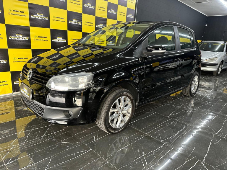 Compre já VW - VolksWagen Fox 1.6 Mi Total Flex 8V 5p 1.6 - DM Veículos em Guaíba - RS